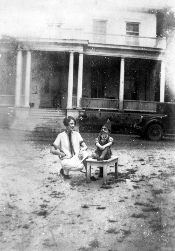 Ivie Turnbull and the lawn gnome at Goodwood - Tallahassee, Florida