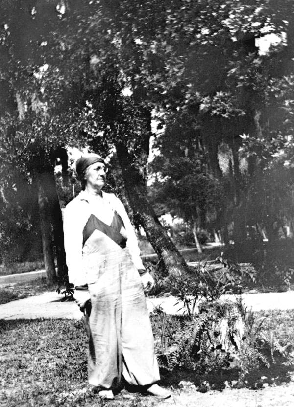 Mrs. Lancelot in her garden - Holly Hill, Florida