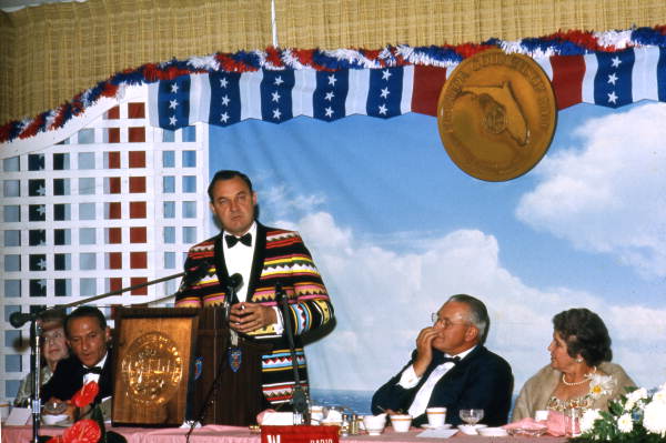 Governor Claude Kirk speaking at a Florida Council of 100 meeting