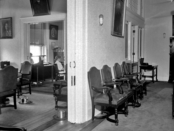 Offices and rooms in the Office of the Governor.