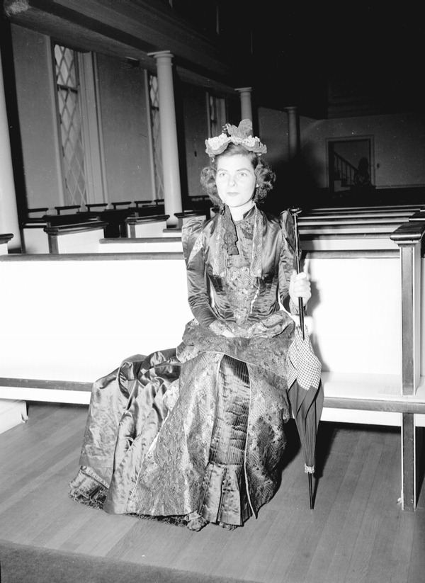 Tallahassee Women's Club member in costume at the First Presbyterian Church