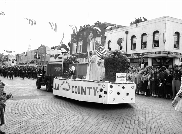 Wakulla County entry in Governor Dan McCarty's inaugural parade.