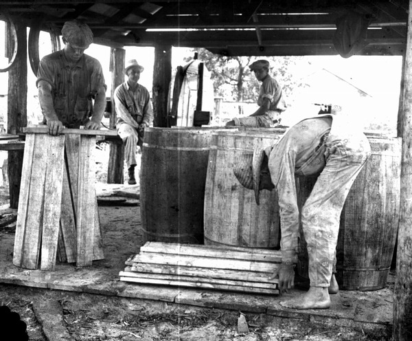Assembling rosin barrels