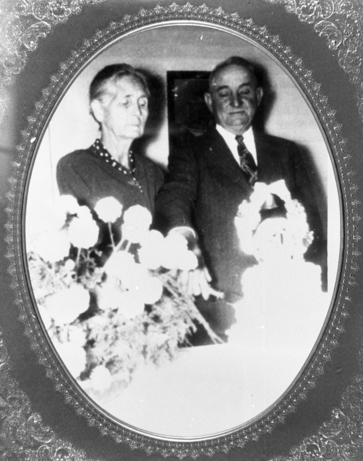 Golden wedding anniversary portrait of Robert Early Ragans and Della McDonald Ragans - Lee, Florida