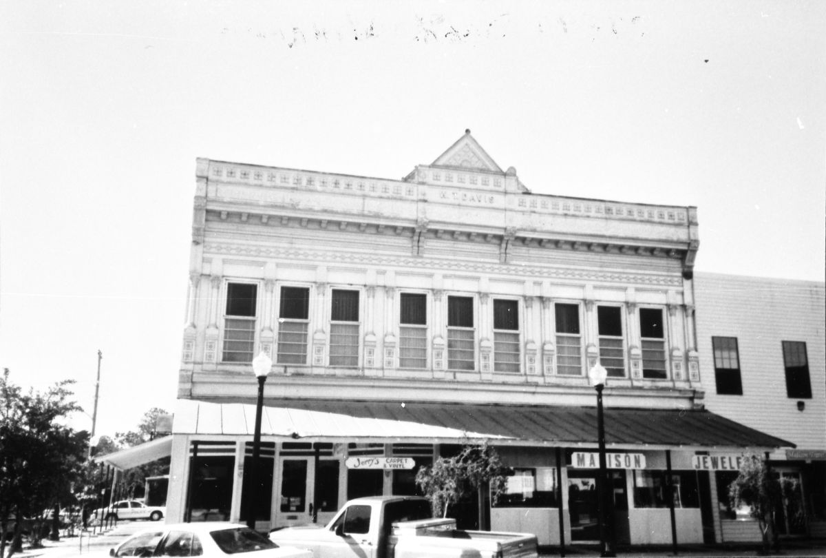 W.T. Davis Building - Madison, Florida
