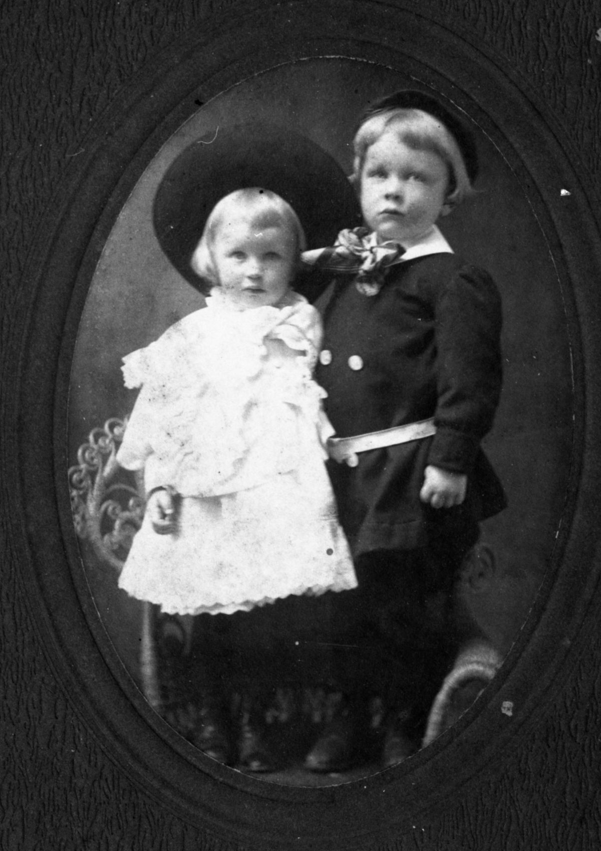 Portrait of Rosa Alexina Smith and brother Chandler Holmes Smith III.