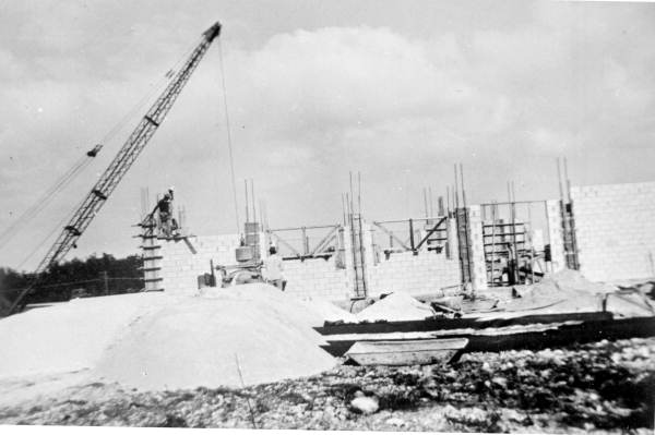 Construction of the second McKee museum - Plantation Key, Florida