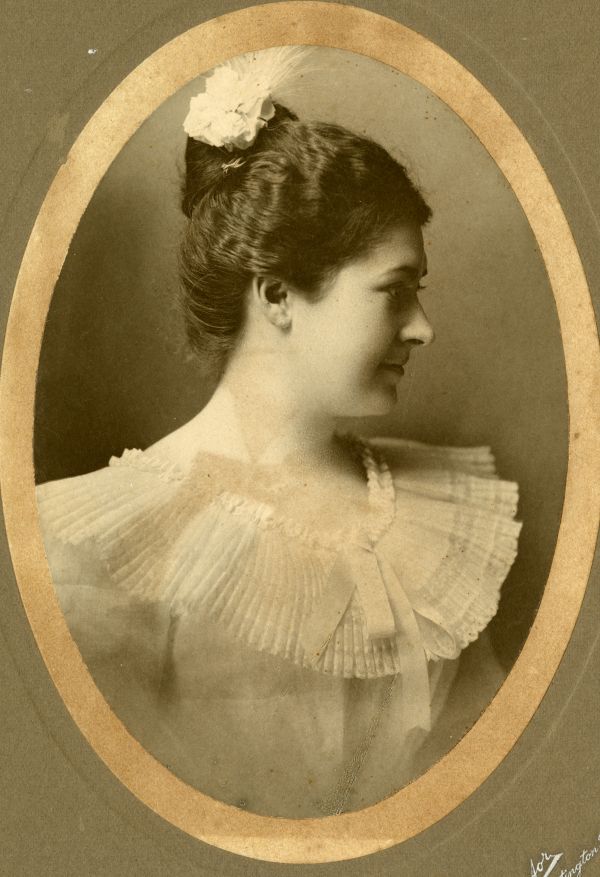 Portrait of Mrs. Dr. V. H. Gwinn.