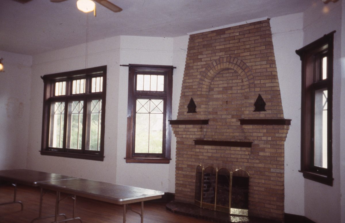 Photographs of the Woman's Club in Dade City.