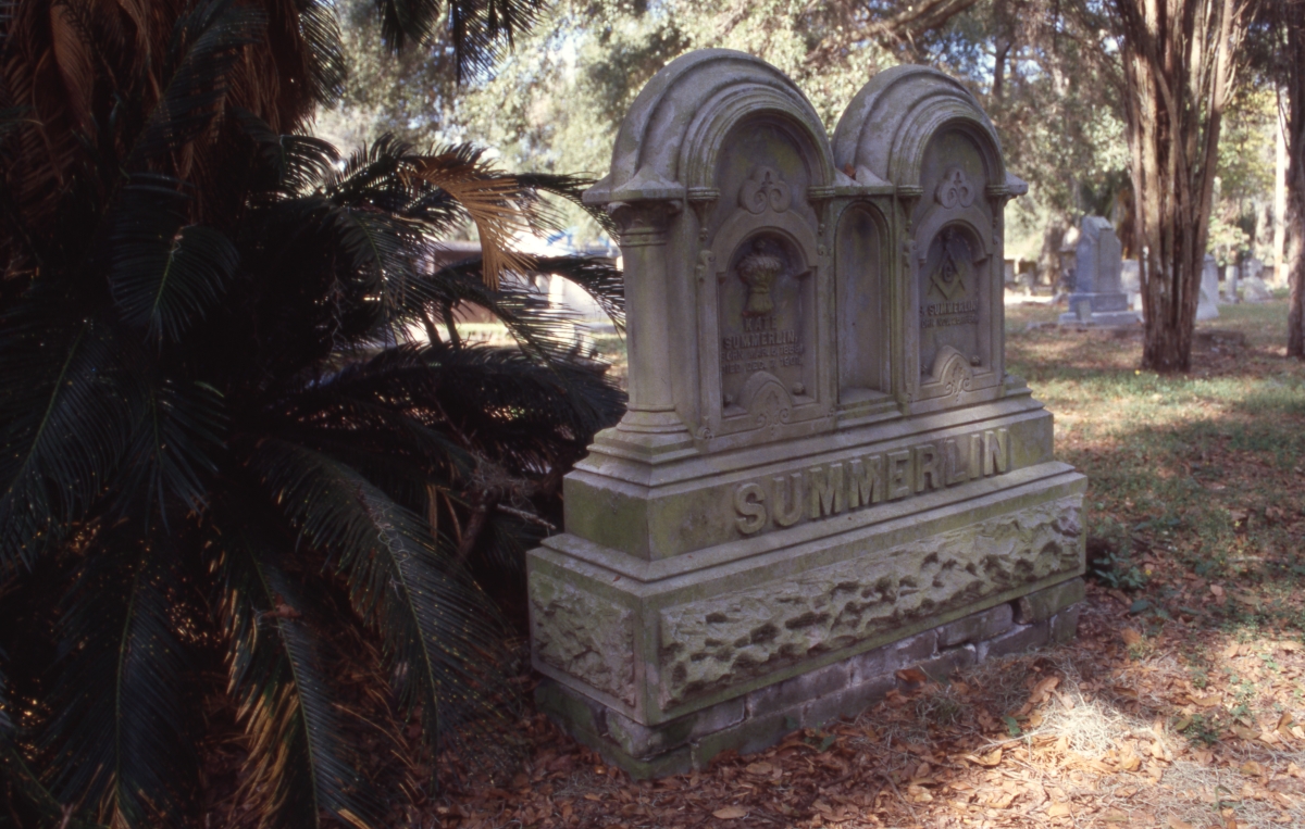 Photographs of Oak Hill Cemetery in Bartow.