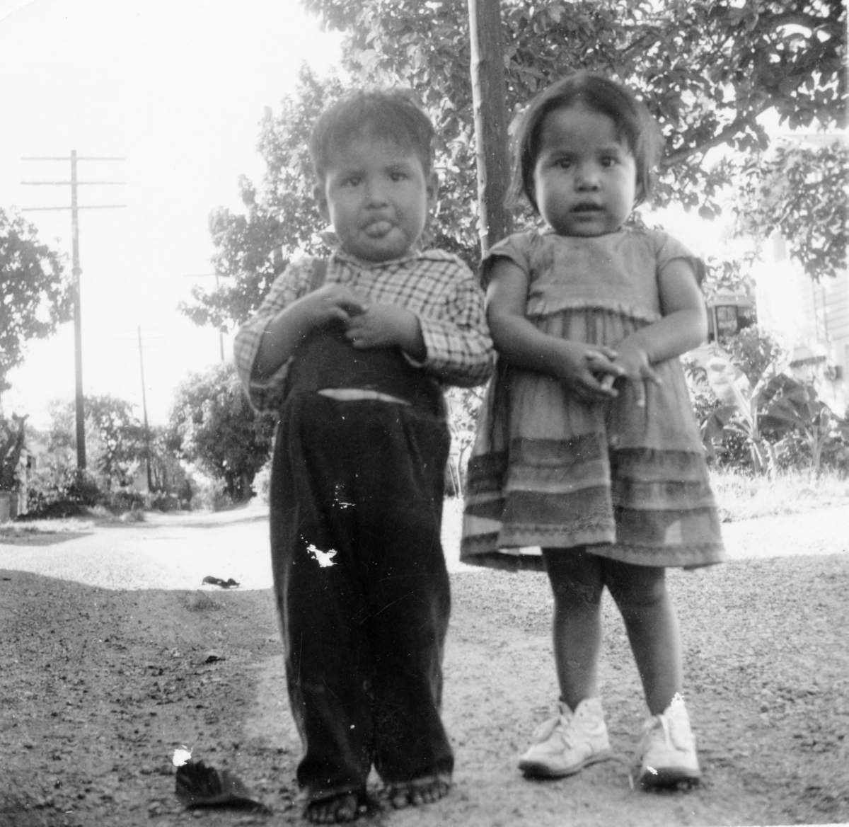 Seminole Indian twins Albert and Caroline Snow