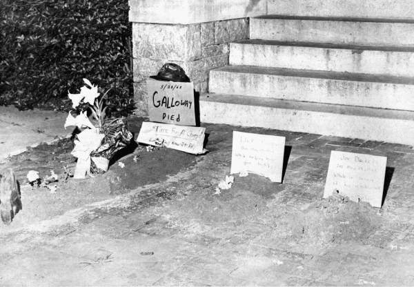 Mock graves of political candidates - Lake City, Florida