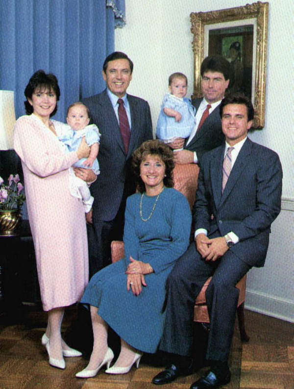 Portrait of Florida Governor Bob Martinez and his family on inauguration day.