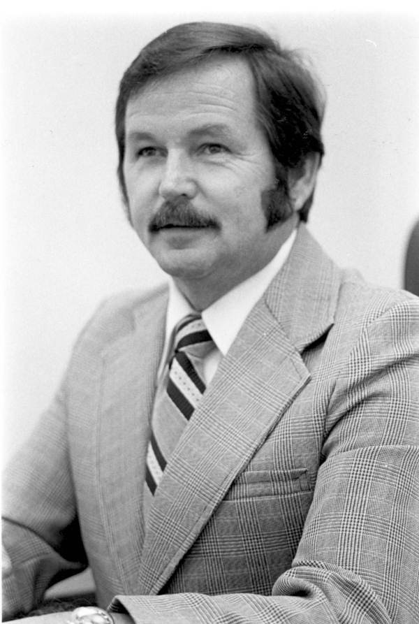 Portrait of Florida legislative representative Everett Kelly.