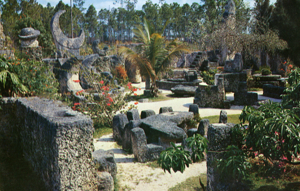A postcard depicting Coral Castle in Homestead (circa 1950s).