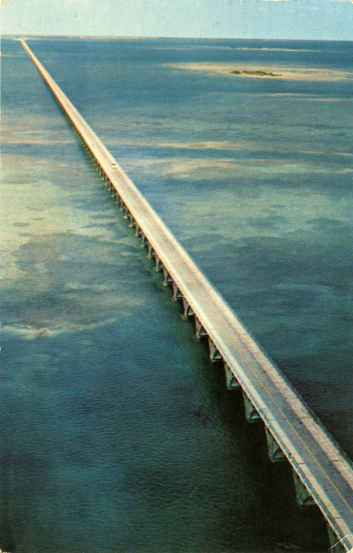 Aerial view of the Seven Mile Bridge.