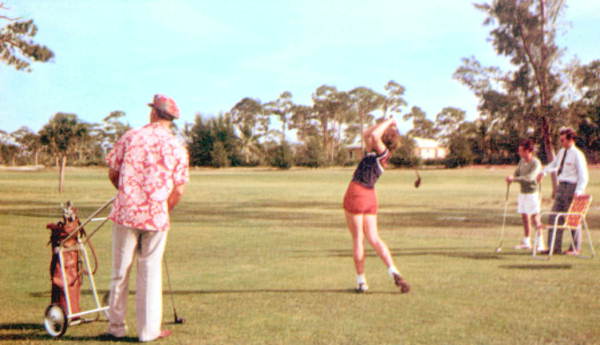 Naples country club golf course offers Florida's finest golfing facilities to everyone
