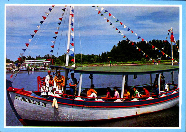 A sponge diving exhibition boat on the Anclote River in Tarpon Springs - Florida