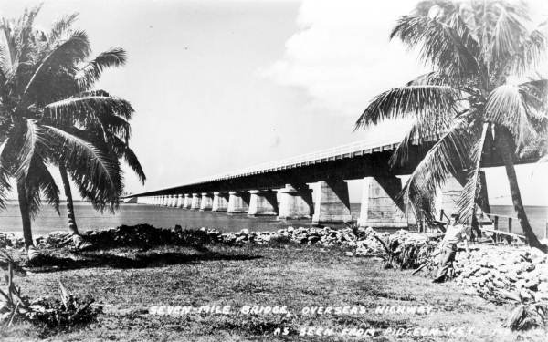 Seven-Mile Bridge - Overseas Highway as seen from Pidgeon Key