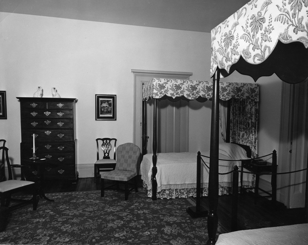 Bedroom at the Grove in Tallahassee.