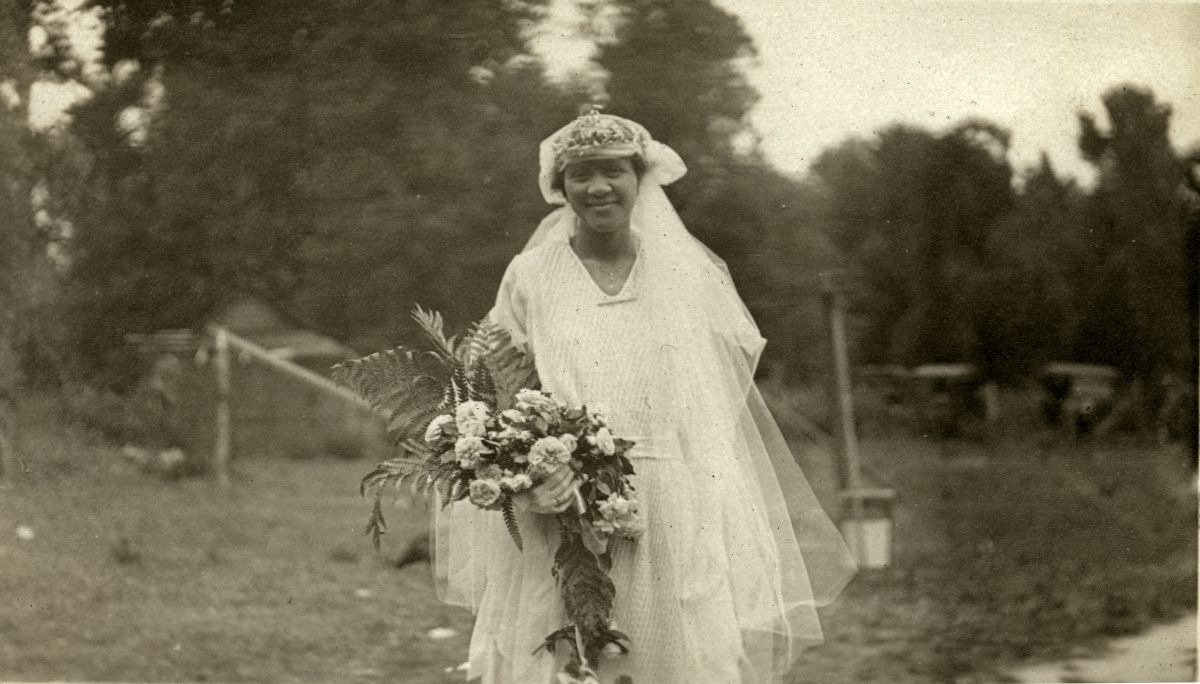 Portrait of an African American bride in Hibernia.