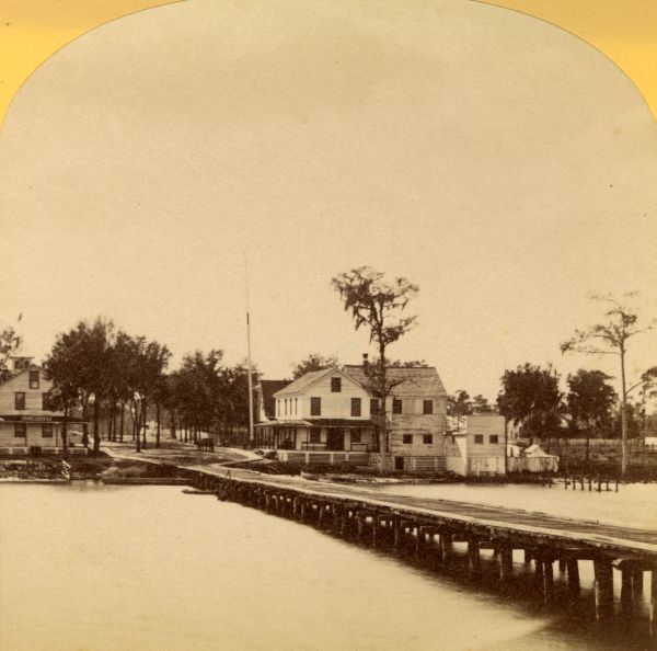Landing on St. Johns River at Green Cove Springs.