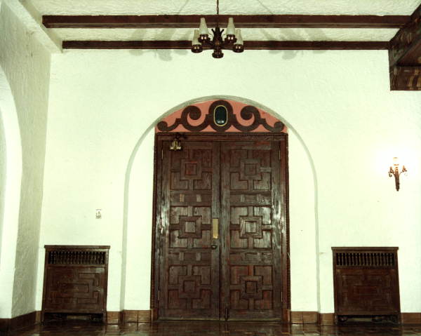 Interior view of the entrance to Bay Pines VA Hospital.