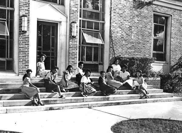 Young women at Bethune-Cookman College
