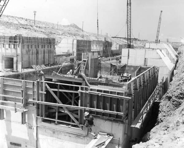 Construction of the Inglis Lock