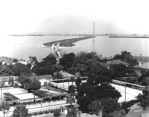 Bird's eye view of Clearwater Lawn Bowling Club and Memorial Causeway bridge.