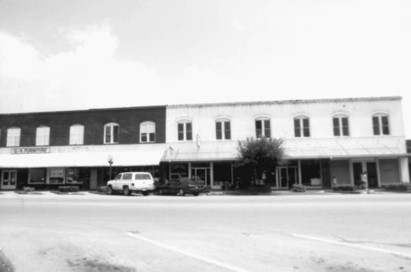 Street scene - Fort Meade, Florida.