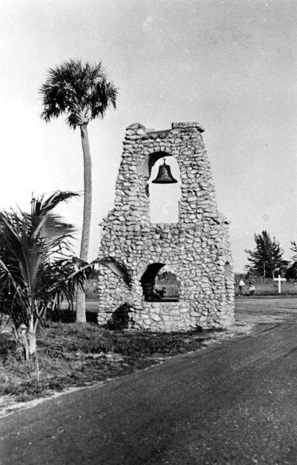 Stone tower at intersection in Fort Myers.