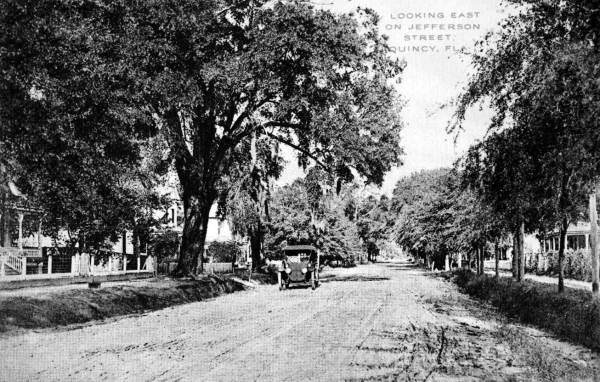 Street scene in Quincy.