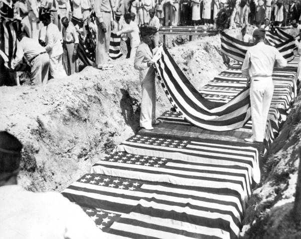 Veterans buried in Miami with full military honors.
