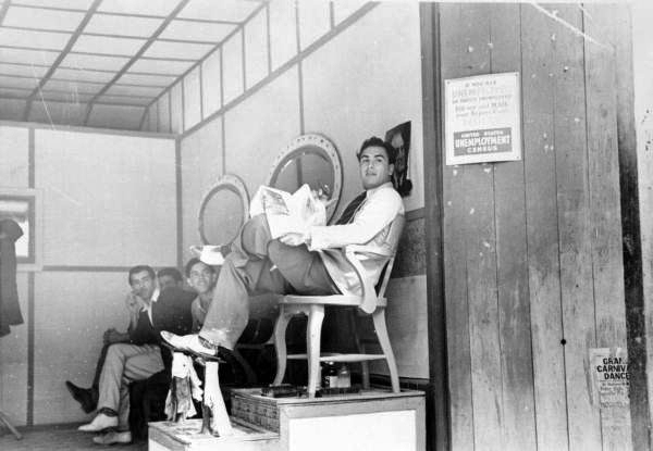 Duval Street barber shop : Key West, Florida.