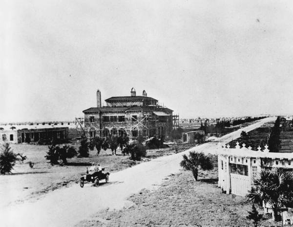 Lincoln Hotel.