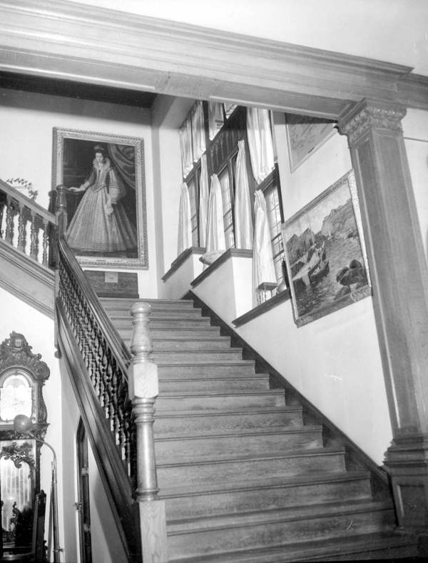 Main stairway of the DeEtte Holden Cummer home