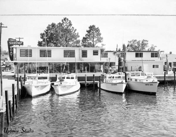 Shrimp Boat Restaurant with pleasure boats