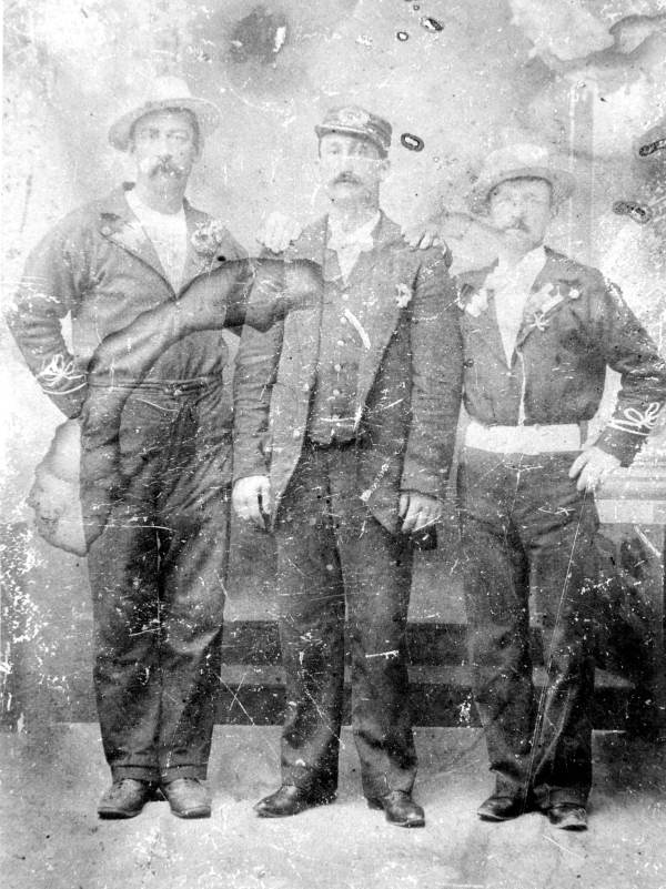 Firemen : Pensacola, Florida.