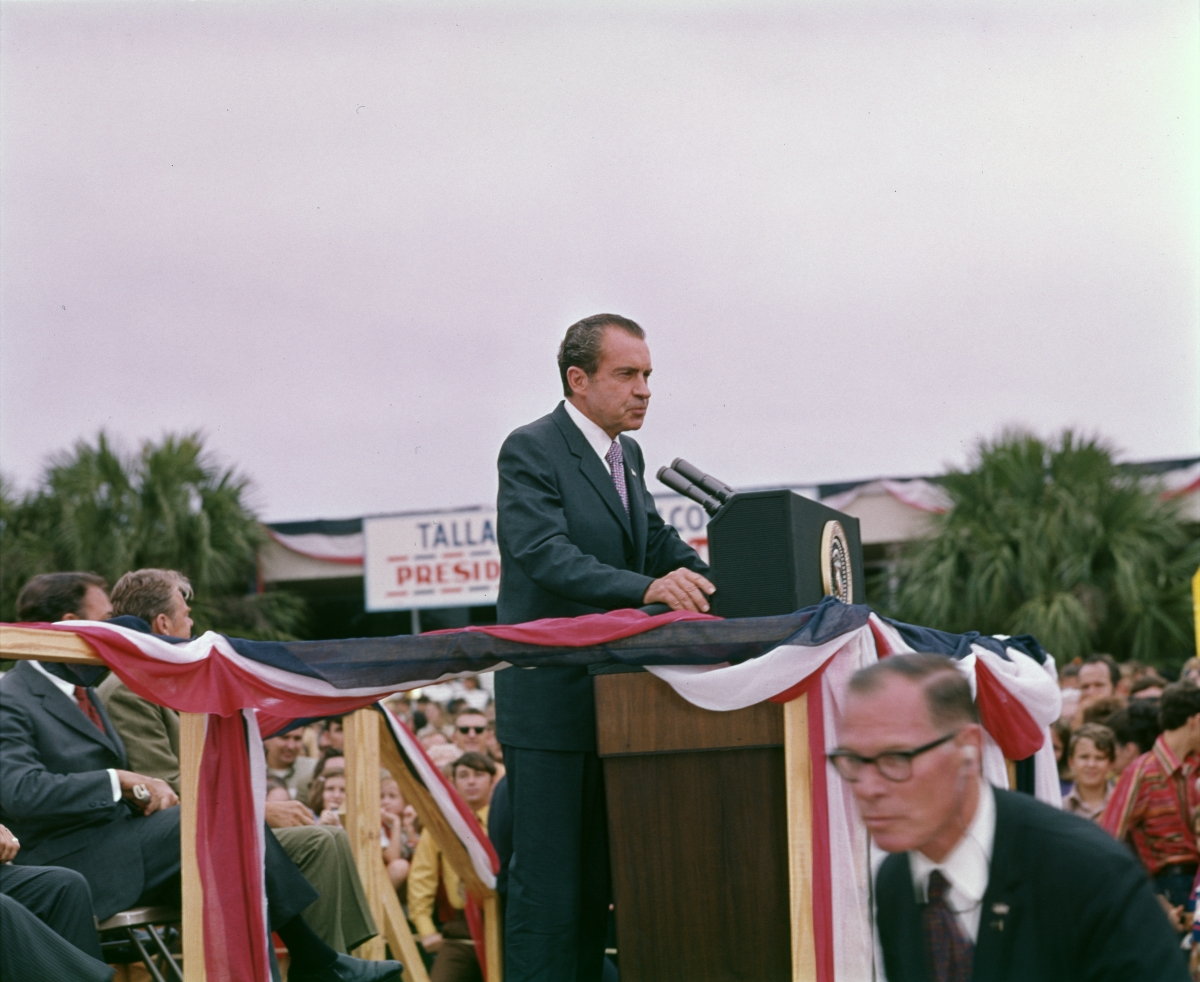 President Nixon speaking at Tallahassee airport
