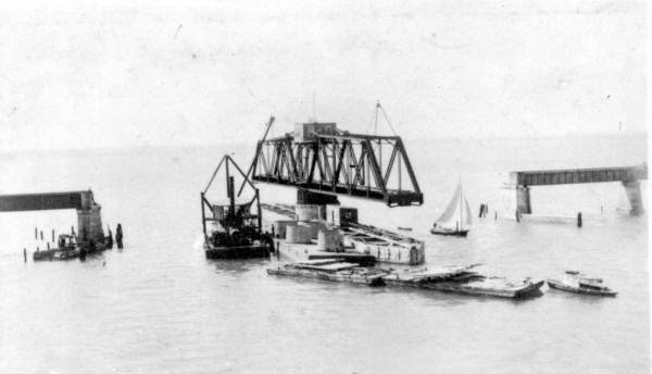 Construction of Moser Channel drawbridge