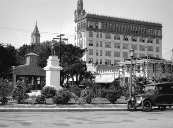 Saint Augustine street scene