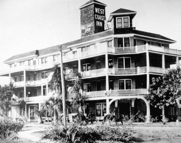 West Coast Inn : Saint Petersburg, Florida.