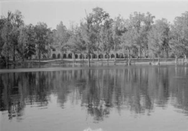 Wakulla Springs Lodge