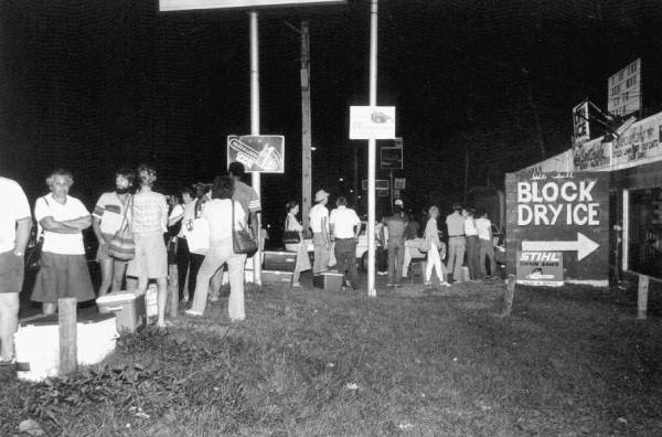 Dry ice line on South Monroe Street : Tallahassee, Florida.