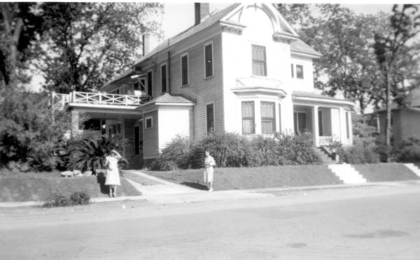 Duval Street apartment house - Tallahassee, Florida.