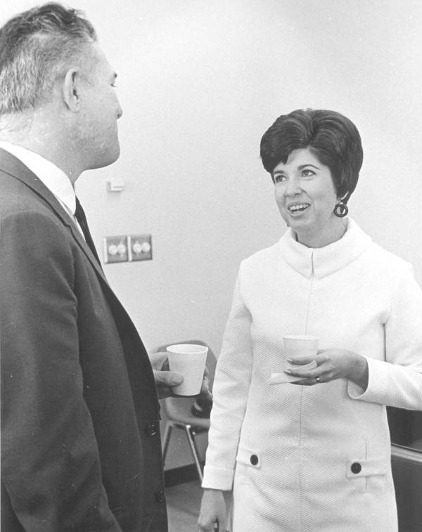 FTU Dean of women with Vice President.