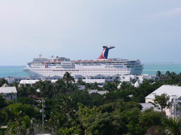 Cruise ship "Fascination" visible from roof of La Concha Hotel.