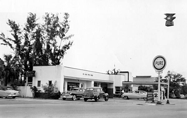 View of the Pure Oil Co. gas station on US 1 at Avenue C in Fort Pierce, Florida.