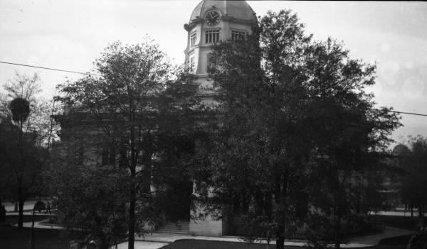 View showing the Marion County Courthouse - Ocala, Florida.